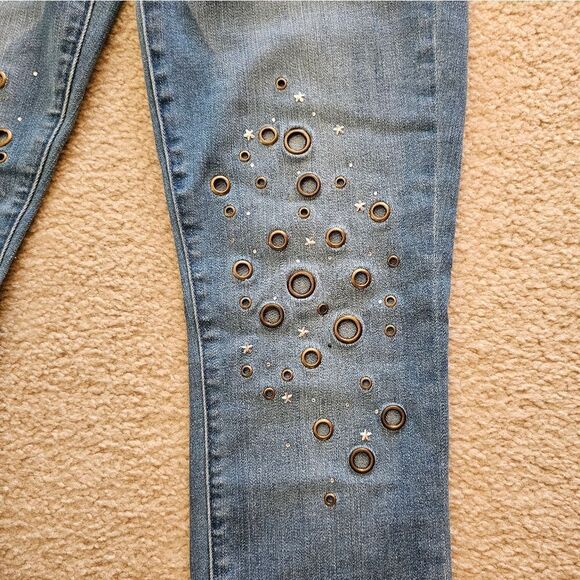 Distressed Denim Jacket and Jeans Set - Picture 6 of 12